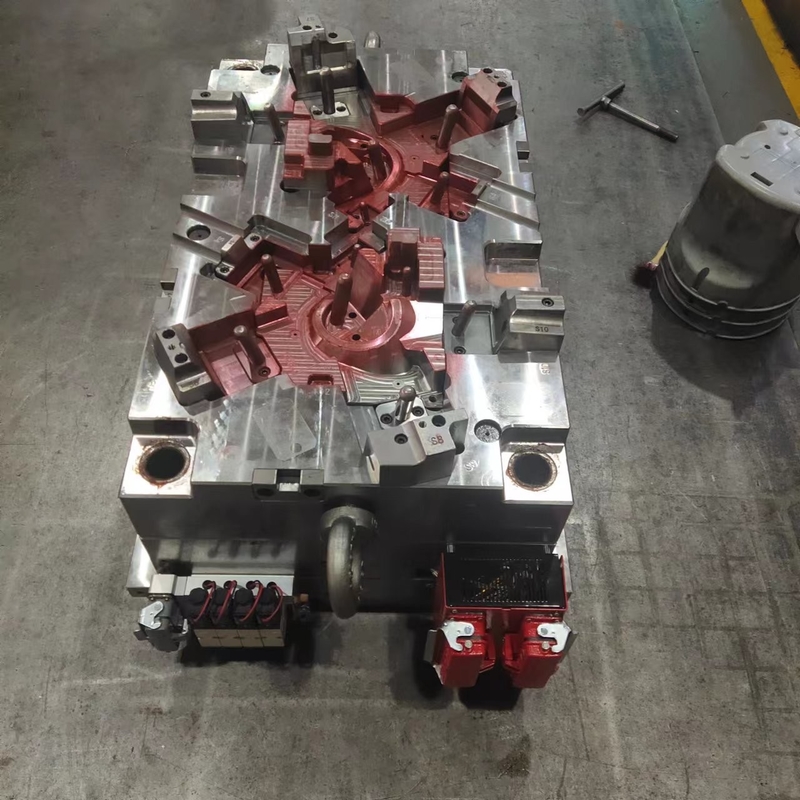 Factory Supply OEM Service Customized 0.05mm Tolerance Plastic Injection Mold For Game Parts