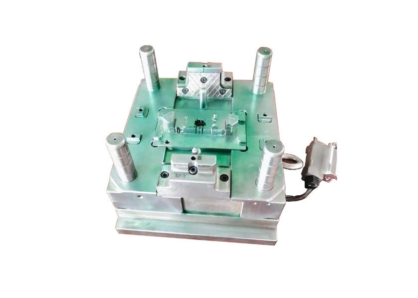 Hot Runner S136 Insert Injection Molding For Construction Plastic Parts