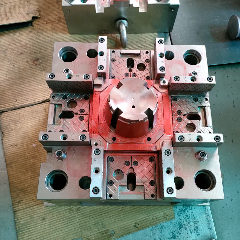 OEM ODM S136 Plastic Injection Mold With 10000000 Shots Life Time