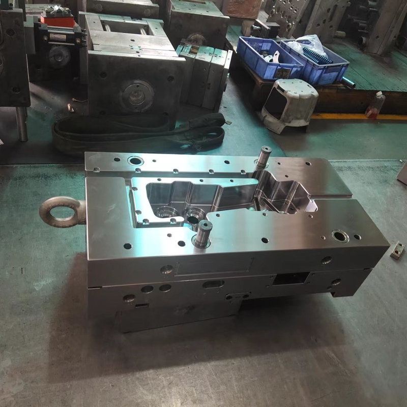 E420 Hot Runner OEM Service Plastic injection mold with FUTA Base For Injection Molding
