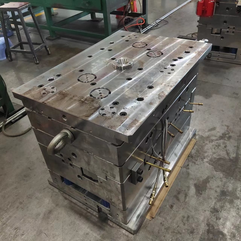 OEM VDI Surface Finish Custom Injection Mold For Plastic Parts