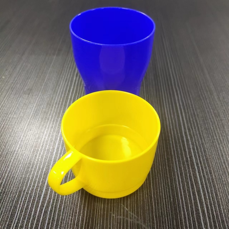 1000K Shots Customized Plastic Injection Mold For Blue And Yellow Cup