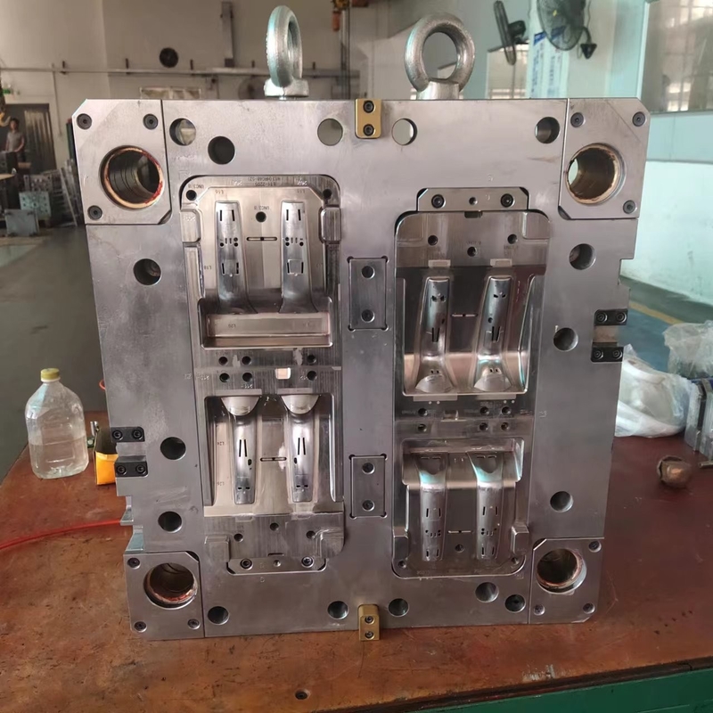0.02mm -0.05mm Tolerance PMMA High Precision Customized 500000 shots Plastic Injection Mold For Auto Accessories