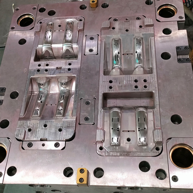 2 Cavity Plastic Injection Molding Cover , ABS Family Cavity Mould