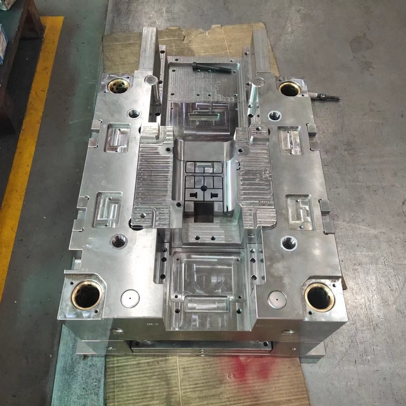 300K Shots Cold Runner Plastic Injection Mold Customized For PE Parts