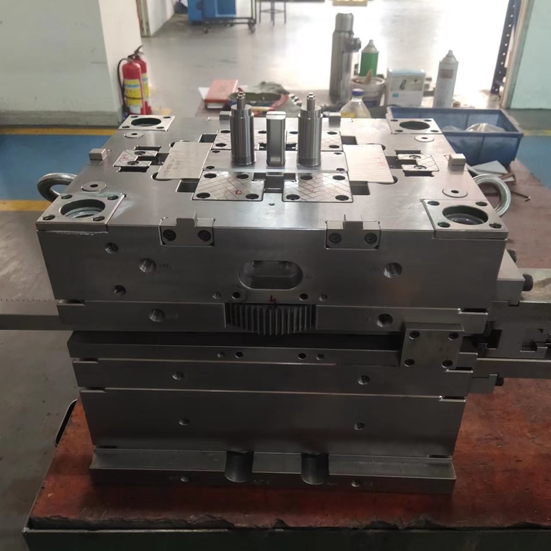 Cold Runner 300000-3000000 Shots Plastic Injection Mold For Customized Molding
