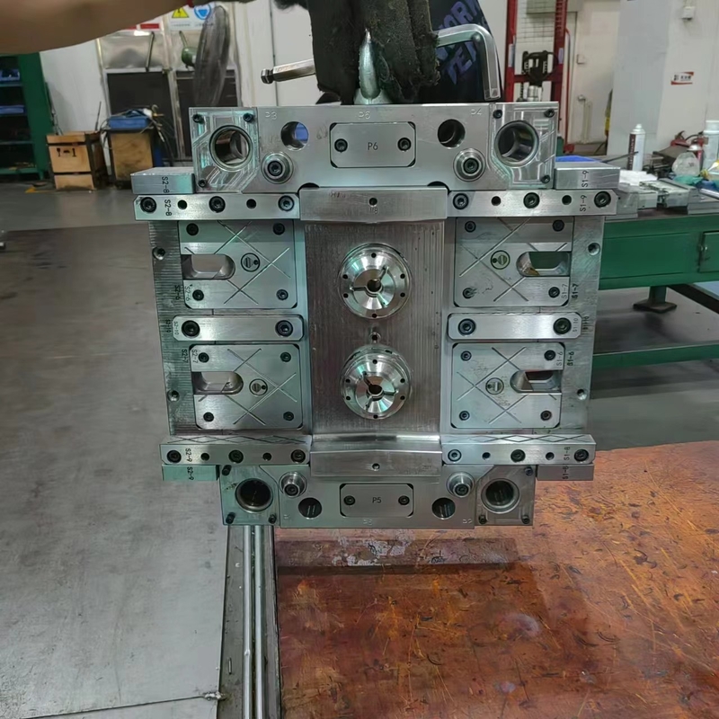 Multi Cavity Plastic Injection Mold Tooling With ±0.01mm Tolerance
