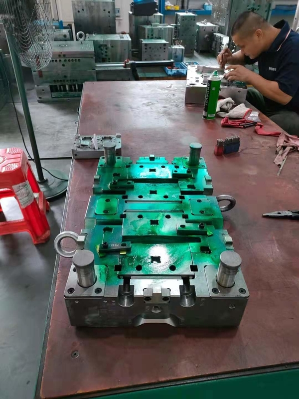 500000 Shots Custom Plastic Injection Mold With Texture Finish
