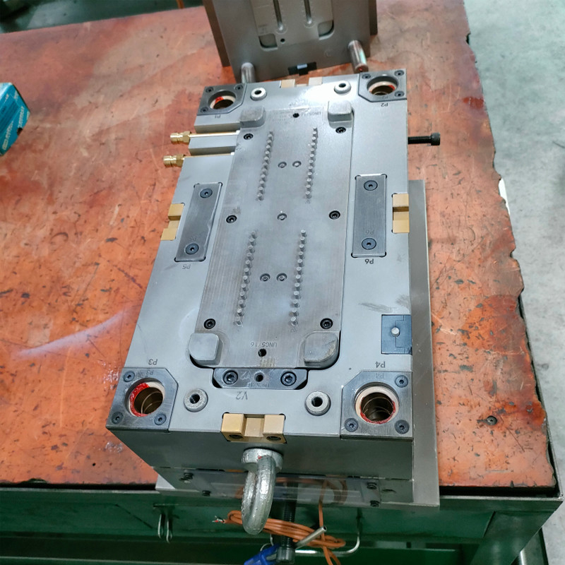 ABS Thermoplastic Plastic Injection Mold With H13 Steel Material