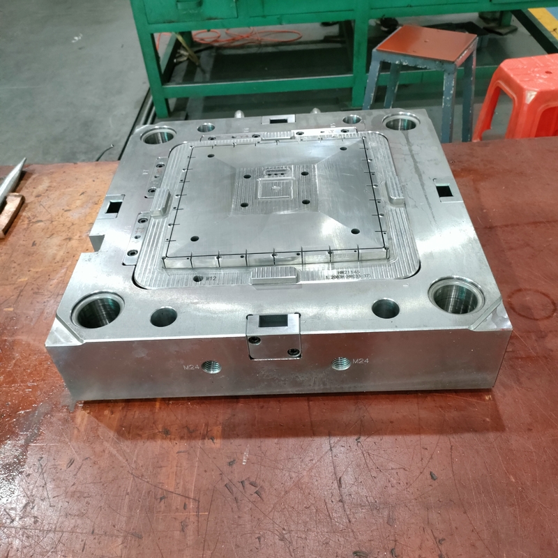 Thermoplastic Plastics Injection Mold And Molding With 738H Steel Material