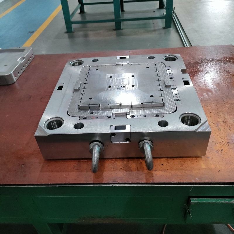 PMMA Plastic High Precision Injection Tooling Mold With Polishing Surface Finish